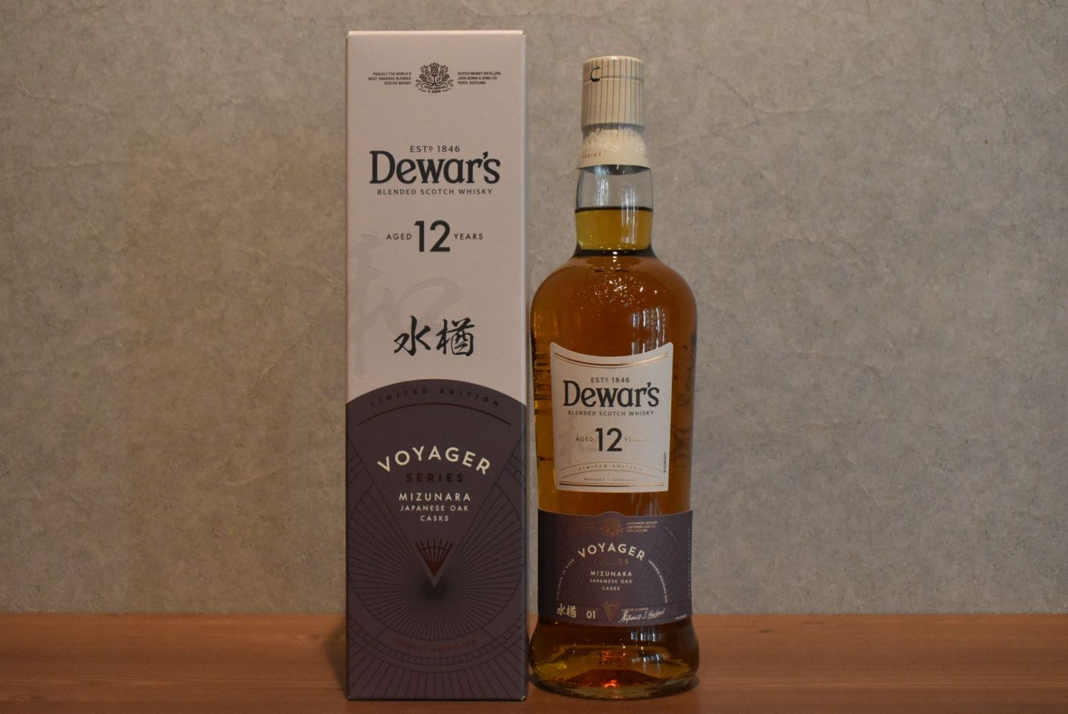 ◆ デュワーズ 12年 ミズナラ 正規品 40.0% 700ml ◆