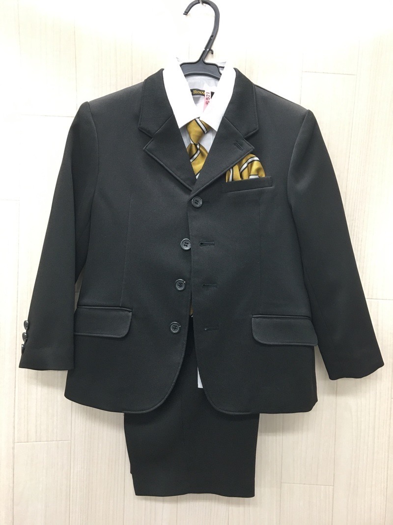 フォーマルスーツ　４点セット　【0106518】