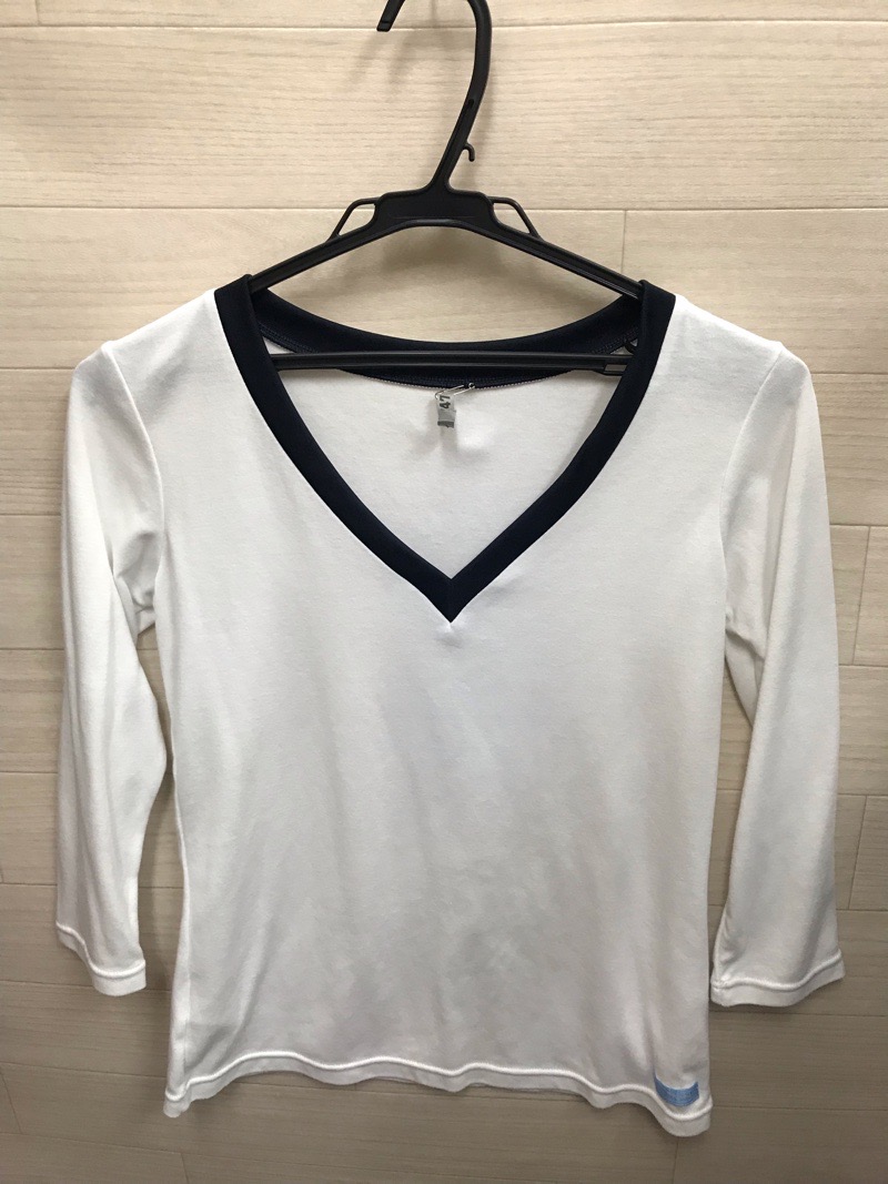 不明　Tシャツ　【0301447】