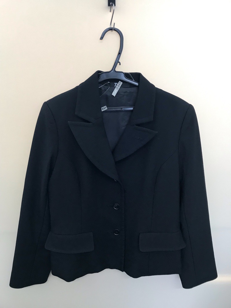 神奈川県　伊志田高校　女子ブレザー　【0303849】