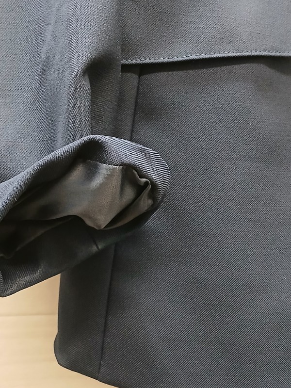 神奈川県　伊勢原高校　女子ブレザー（校章付）　【0304646】