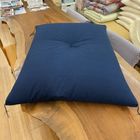 大きな座布団　サイズ　70ｘ90ｃｍ　紺色