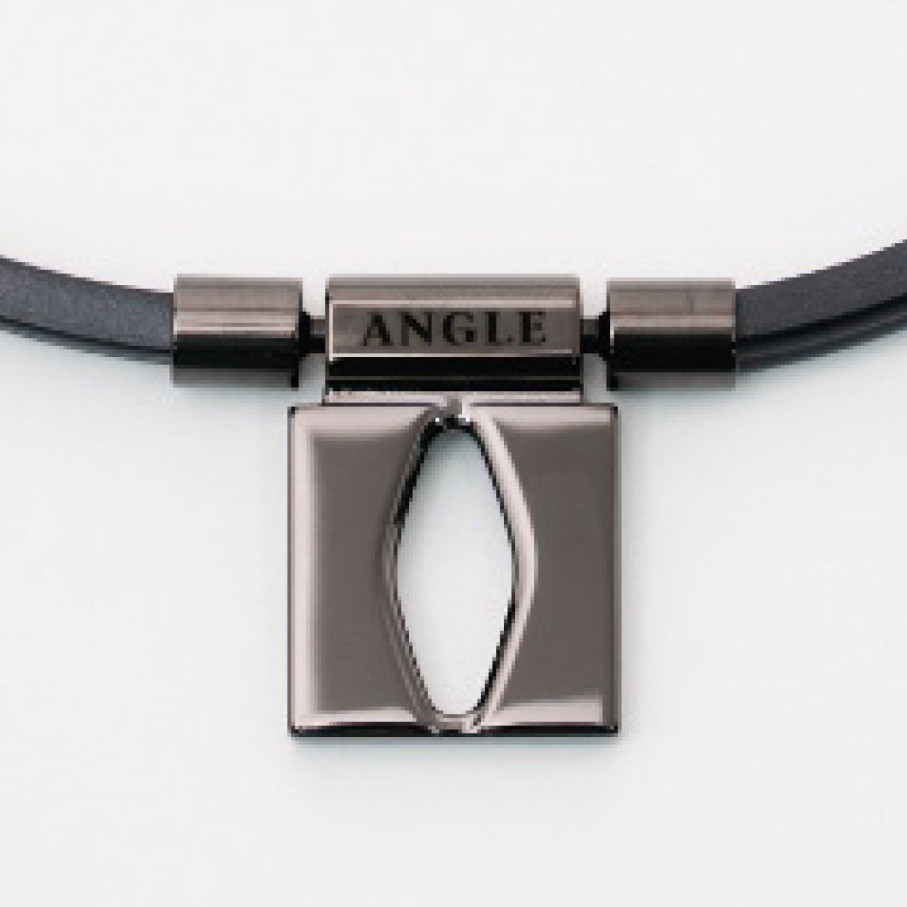 e.��ǥ� 01 �����ͥå��쥹 �֥�å�L ���󥰥�