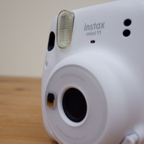 FUJIFILM/�ե��ե���� instax mini 11 ������/ICE WHITE