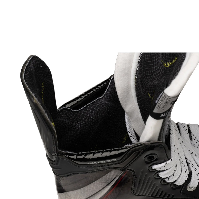 送料無料】BAUER スケート靴 S25 ベイパー FLY40 シニア アイス