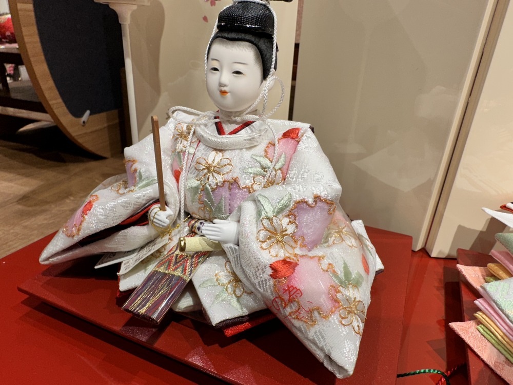 三寸<BR>おぼこ雛京刺繍飾り