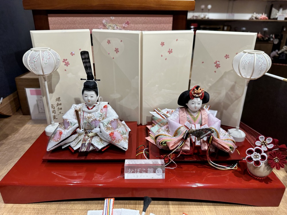 三寸<BR>おぼこ雛京刺繍飾り
