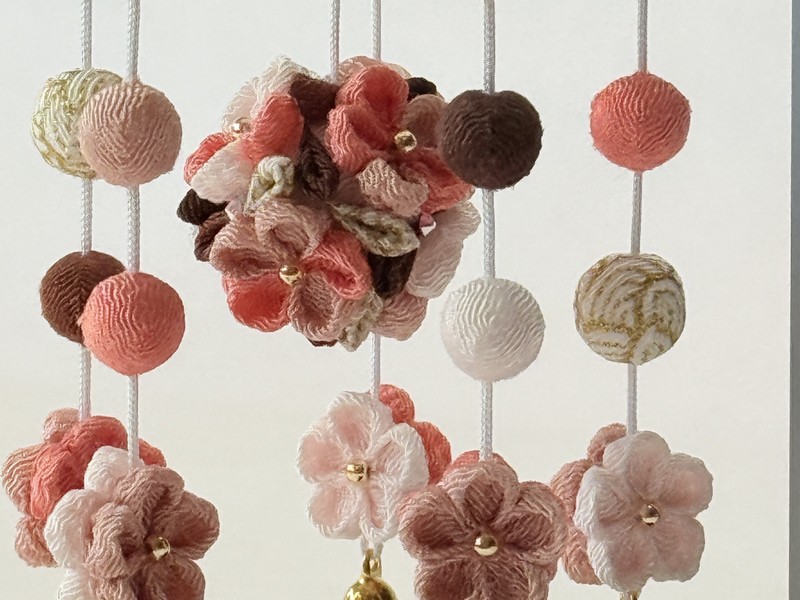 松寿つるし<br>「小花（丸）モカ・ムース」台付