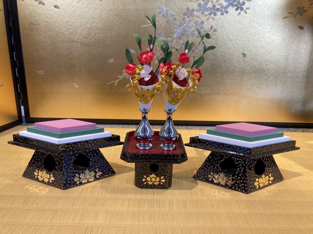 十番<BR>金彩京刺繍親王飾り