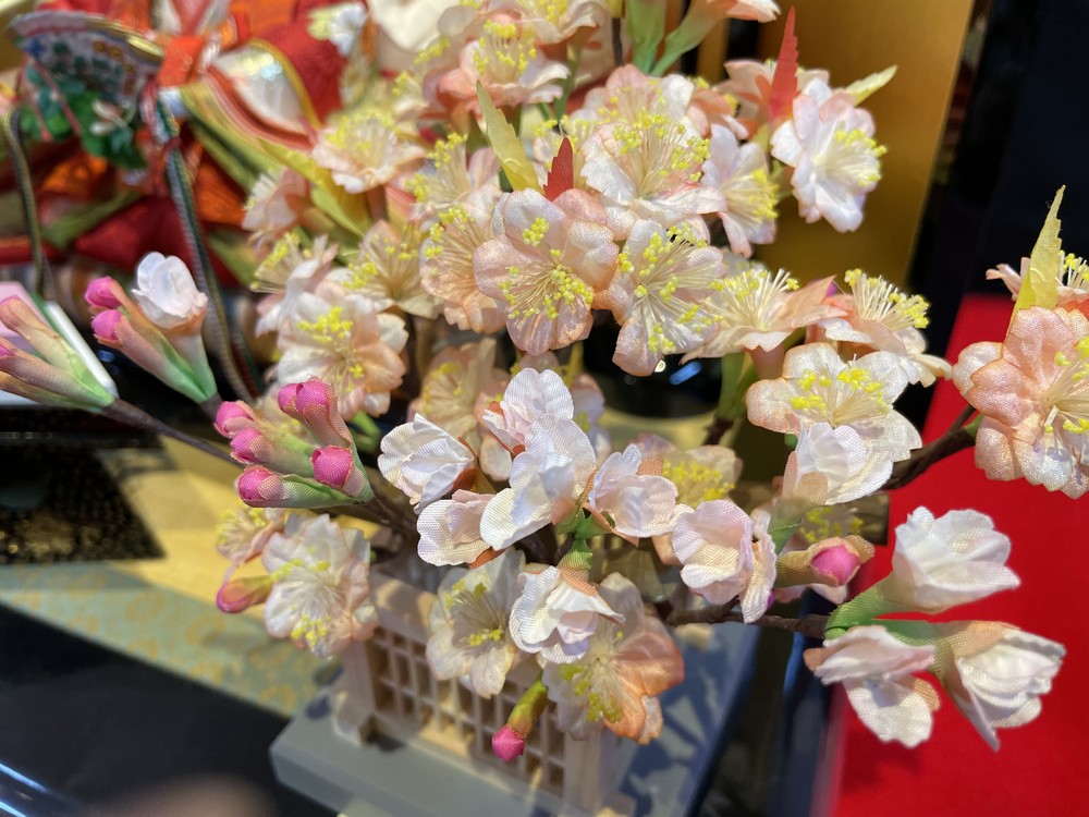 十番<BR>金彩京刺繍親王飾り
