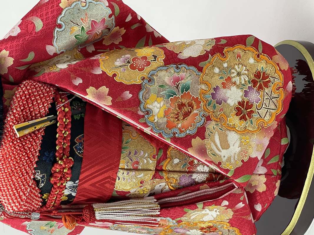 10号 金彩京刺繍　市松人形
