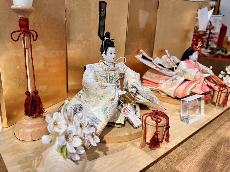 十一番<BR>袋帯親王飾り