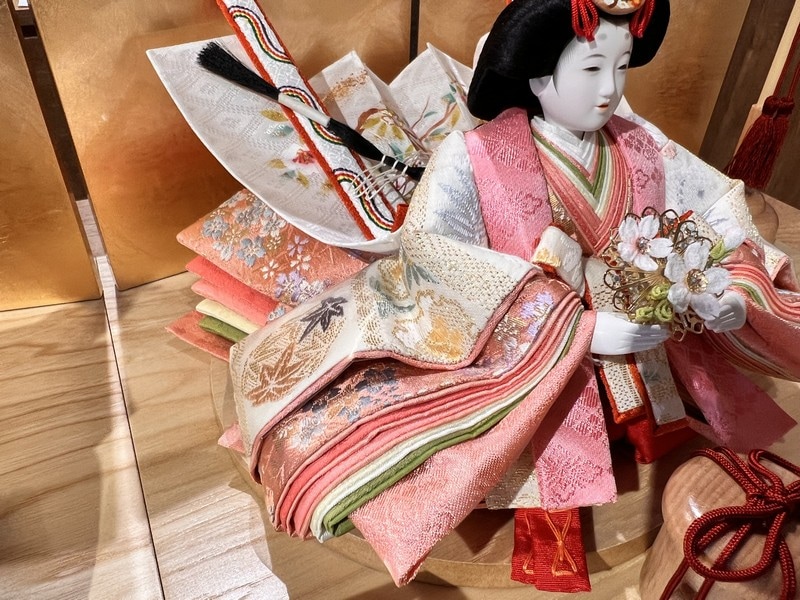 十一番<BR>袋帯親王飾り