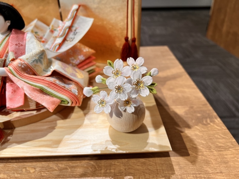 十一番<BR>袋帯親王飾り