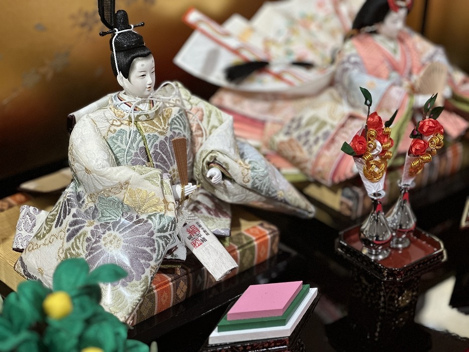 十一番<BR>袋帯親王飾り