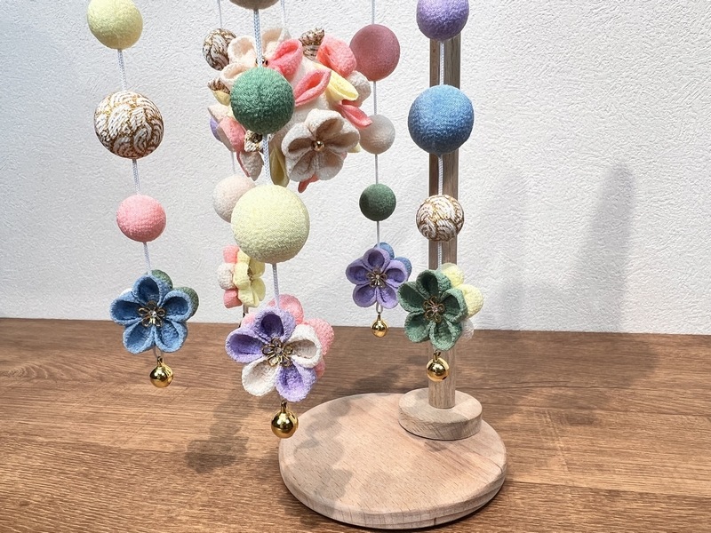 つるし飾り（大）<br>松寿つるし「小花（マルチ）」<br>台付