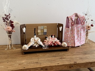 十一番<BR>金彩京刺繍親王飾り