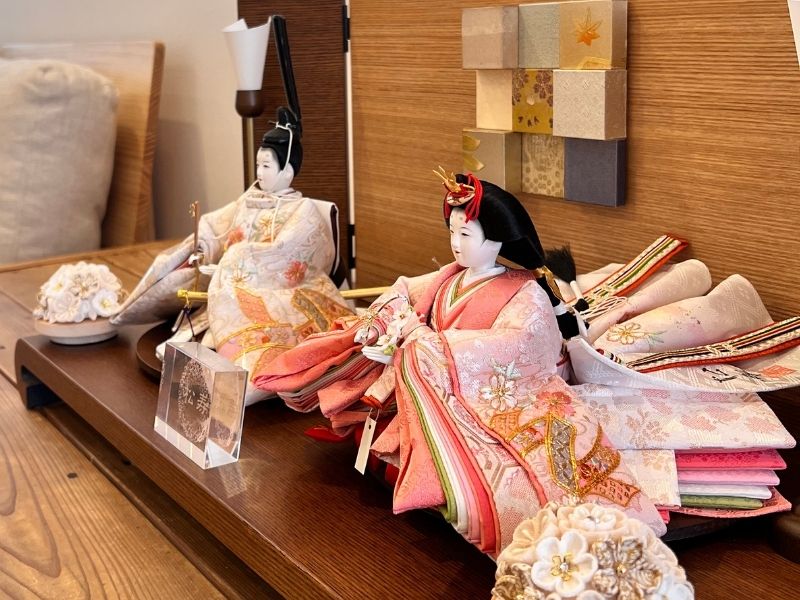 十一番<BR>金彩京刺繍親王飾り