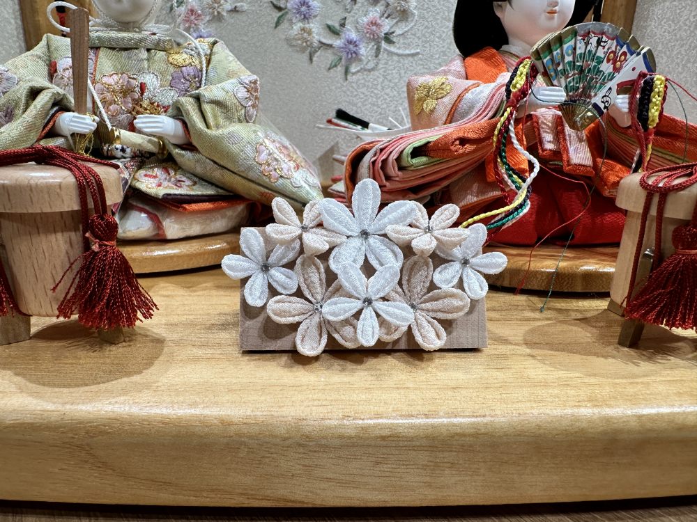 三寸<BR>おぼこ雛京刺繍飾り