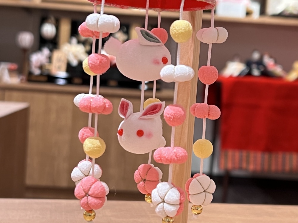 伝承工芸 絞 松柏 うさぎ 刺繍入り黒羽織 高位 ピンク裏地