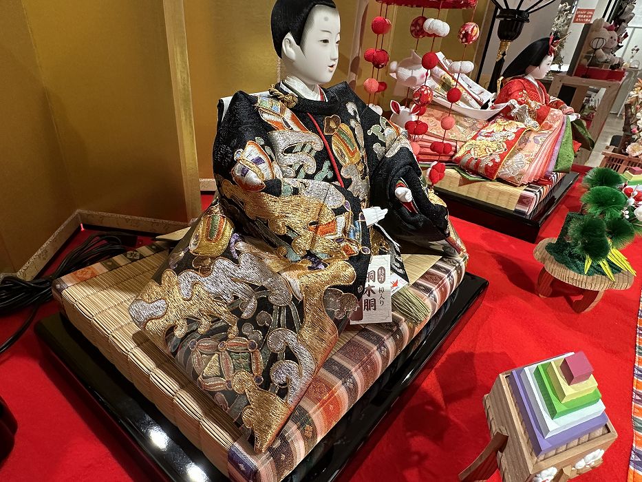 九番<BR>金彩京刺繍親王飾り