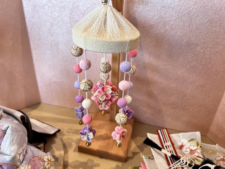 三寸<BR>おぼこ雛京刺繍飾り