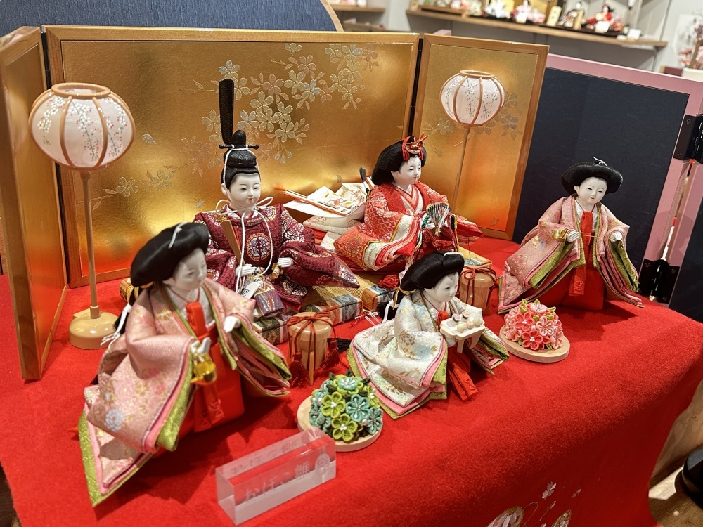 三寸おぼこ雛五人<BR>オリジナル桐収納飾り