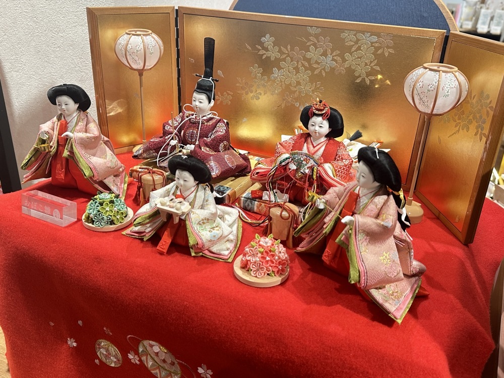 三寸おぼこ雛五人<BR>オリジナル桐収納飾り