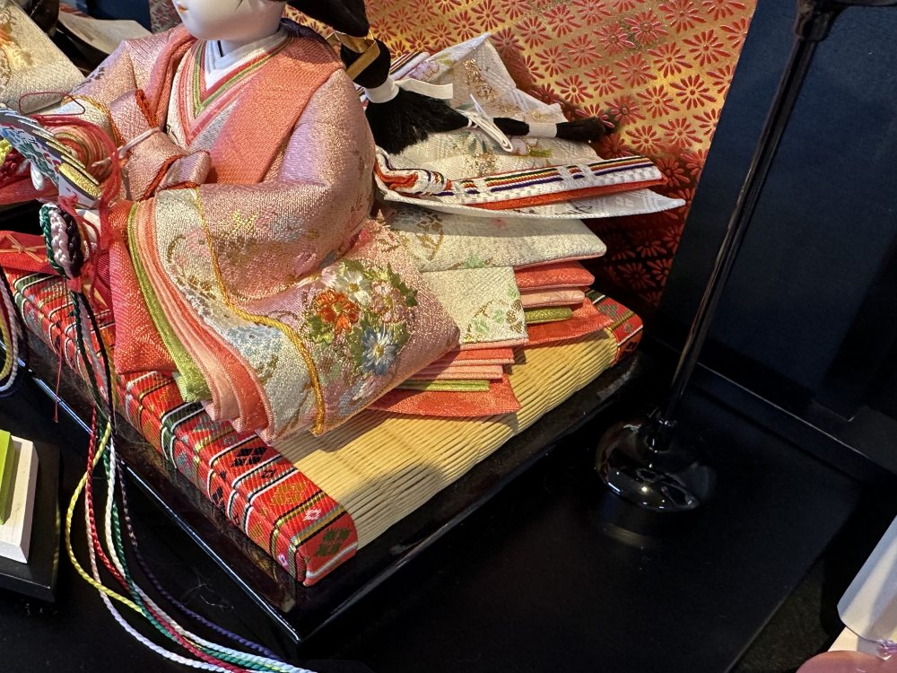 三寸<BR>おぼこ雛金彩京刺繍親王飾り