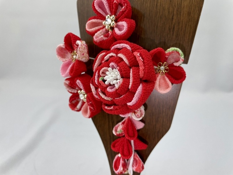 羽子板<br>つまみ細工の髪飾り付