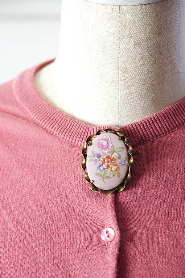 1108］［1109］刺繍ブローチ 2点 可愛くっ