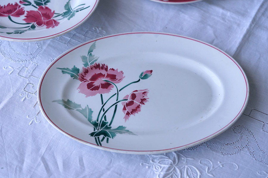 アンティーク　オーバル　プレート　イギリス　ヨーロッパ　お皿　プレート　赤白 アンティーク オーバル プレート イギリス ヨーロッパ お皿 プレート 赤白