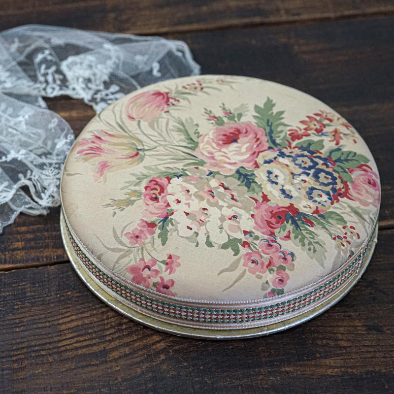 お値下げ　アンティーク　花柄　チョコレート　ボックス　カルトナージュ アンティーク 花柄 チョコレート ボックス カルトナージュ 薔薇の