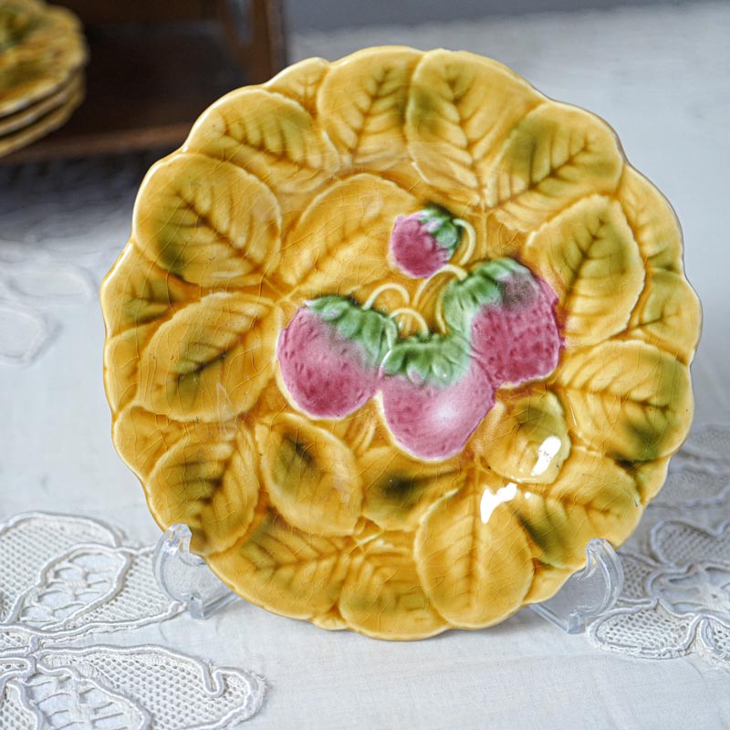 サルグミンヌSarreguminesイチゴのバルボティーヌプレートW19