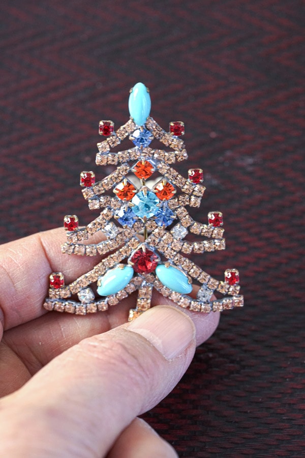 チェコガラスのツリーのブローチH6cm ga-1028の通販｜こよなくアンティーク