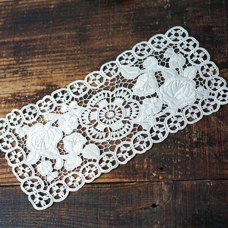 希少な白のハンガリーカロチャ刺繍リシュリュー30×13.5cm ge-998の通販