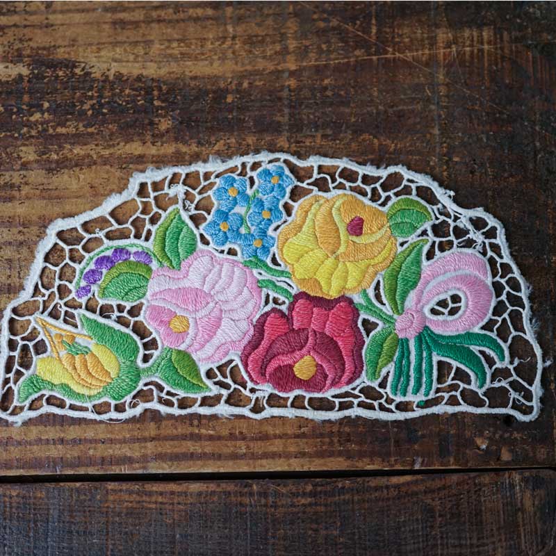 ハンガリーカロチャ刺繍リシュリューの髪飾り17×8.5cm ge-1000の通販