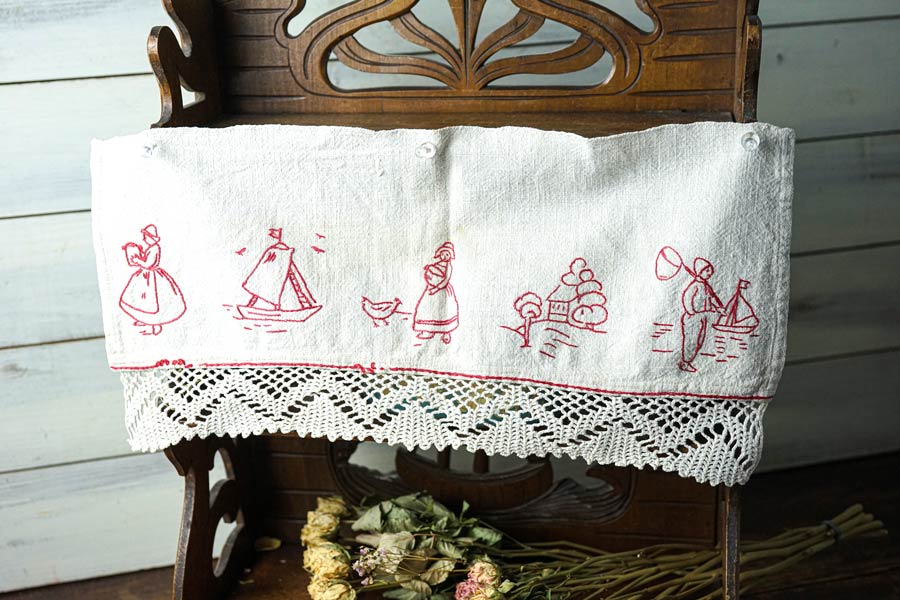 フランス　アンティーク　リネン刺繍　暖炉の飾り フランス アンティーク リネン刺繍 暖炉の飾り フランス アンティーク