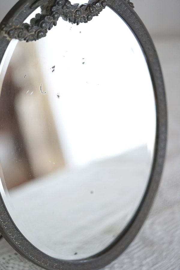 アンティークの重量感のあるリボンとガーランド付オーバルミラー36