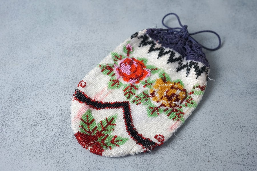 フランスアンティーク薔薇のビーズ編み巾着バッグH19.5×13cm gb-342の