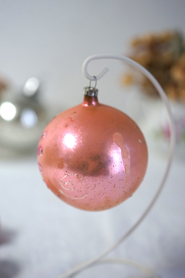 ポーランドのピンクコーラルに鳥が描かれたガラスオーナメントW8.2cm