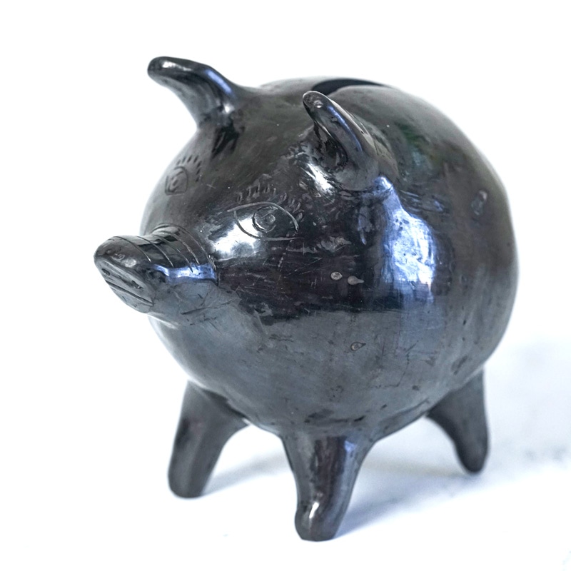 メキシコ・オアハカ黒い陶器のぶたさんの貯金箱16×13.5×10cm gt-1140の