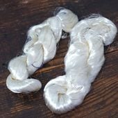 �ڥե�󥹥���ƥ������۸��γ�����Ǹ��Ĥ��� ������Υ��륯���2�ȥ��åȡ� gs-1576