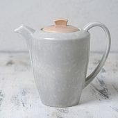 84= 送料無料 工芸品 アンティーク コレクション コーヒーカップ＆ソーサー 茶 (絵柄：蝶) 【 沖縄県 石垣市 石垣島