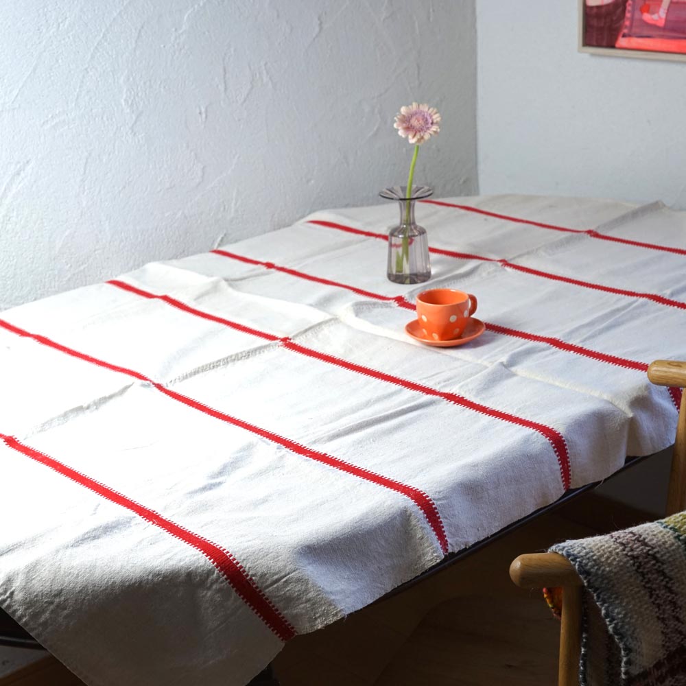 1930年代 ハンガリー 手織りリネン 赤ラインのテーブルクロス