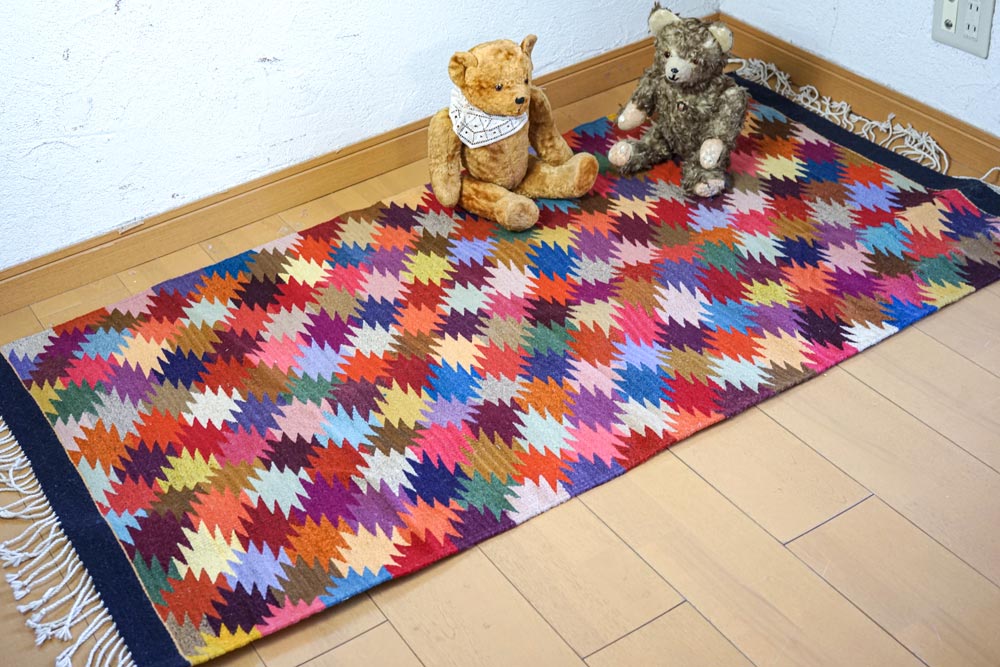 メキシコ・オアハカ 伝統工芸 サポテコ族の草木染め手織りウールラグ