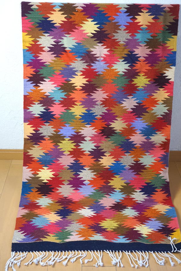 メキシコ・オアハカ 伝統工芸 サポテコ族の草木染め手織りウールラグ