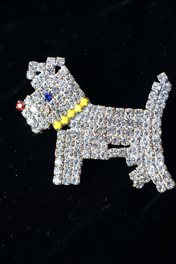 1960s チェコガラス キラキラな犬のヴィンテージブローチ4.5×4cm ga