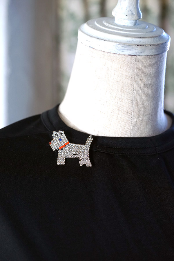 1960s チェコガラス キラキラな犬のヴィンテージブローチ4.5×4cm ga