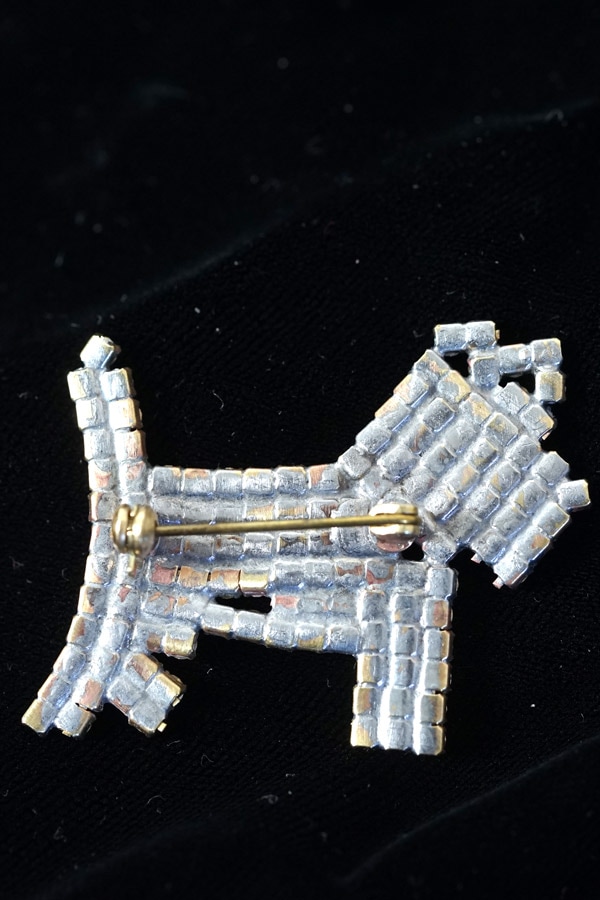 1960s チェコガラス キラキラな犬のヴィンテージブローチ4.5×4cm ga